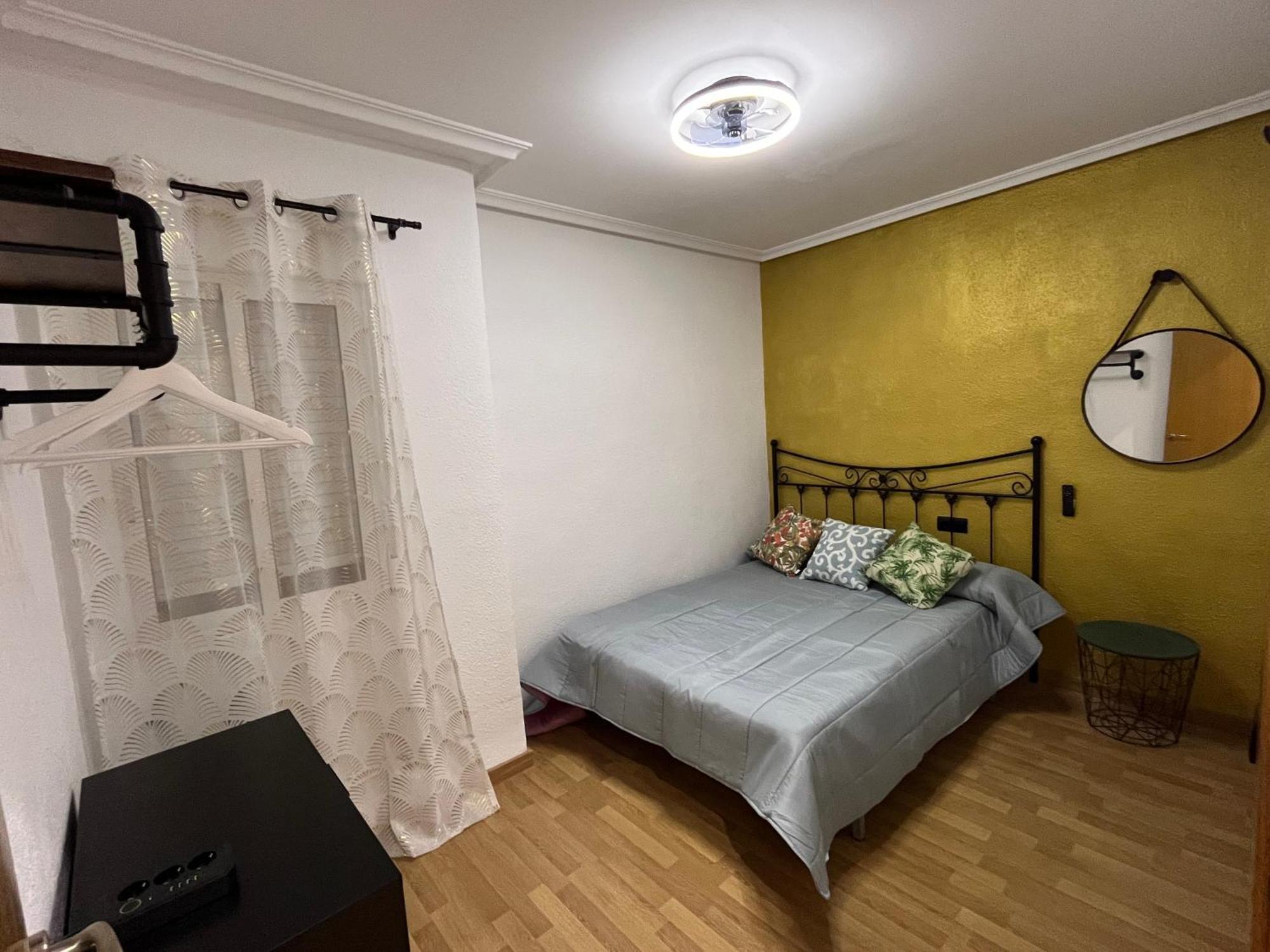 Marqplace Beach Free Parking And Ac Alicante Esterno foto