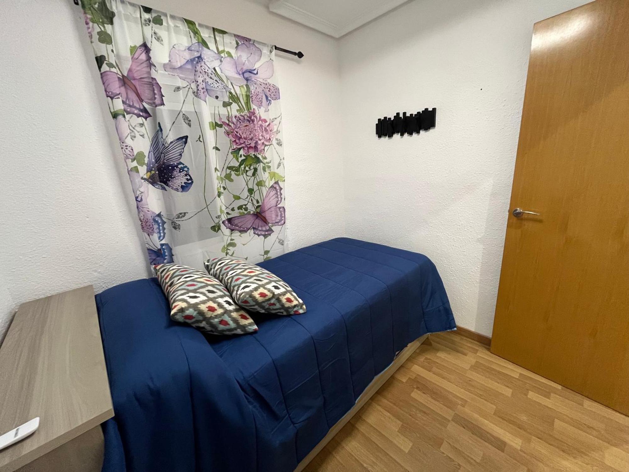 Marqplace Beach Free Parking And Ac Alicante Esterno foto