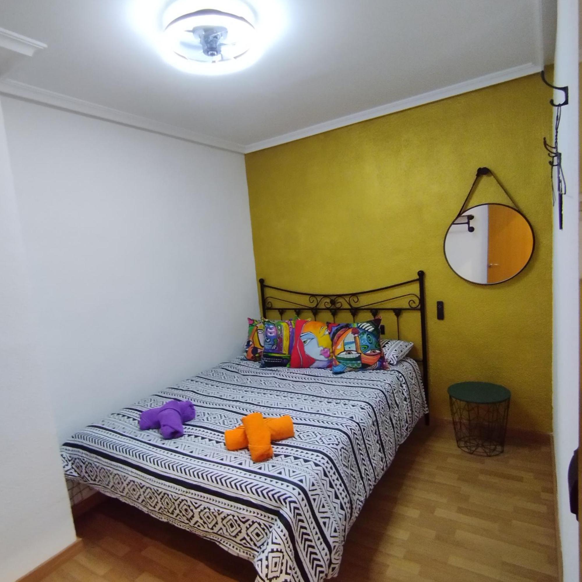 Marqplace Beach Free Parking And Ac Alicante Esterno foto